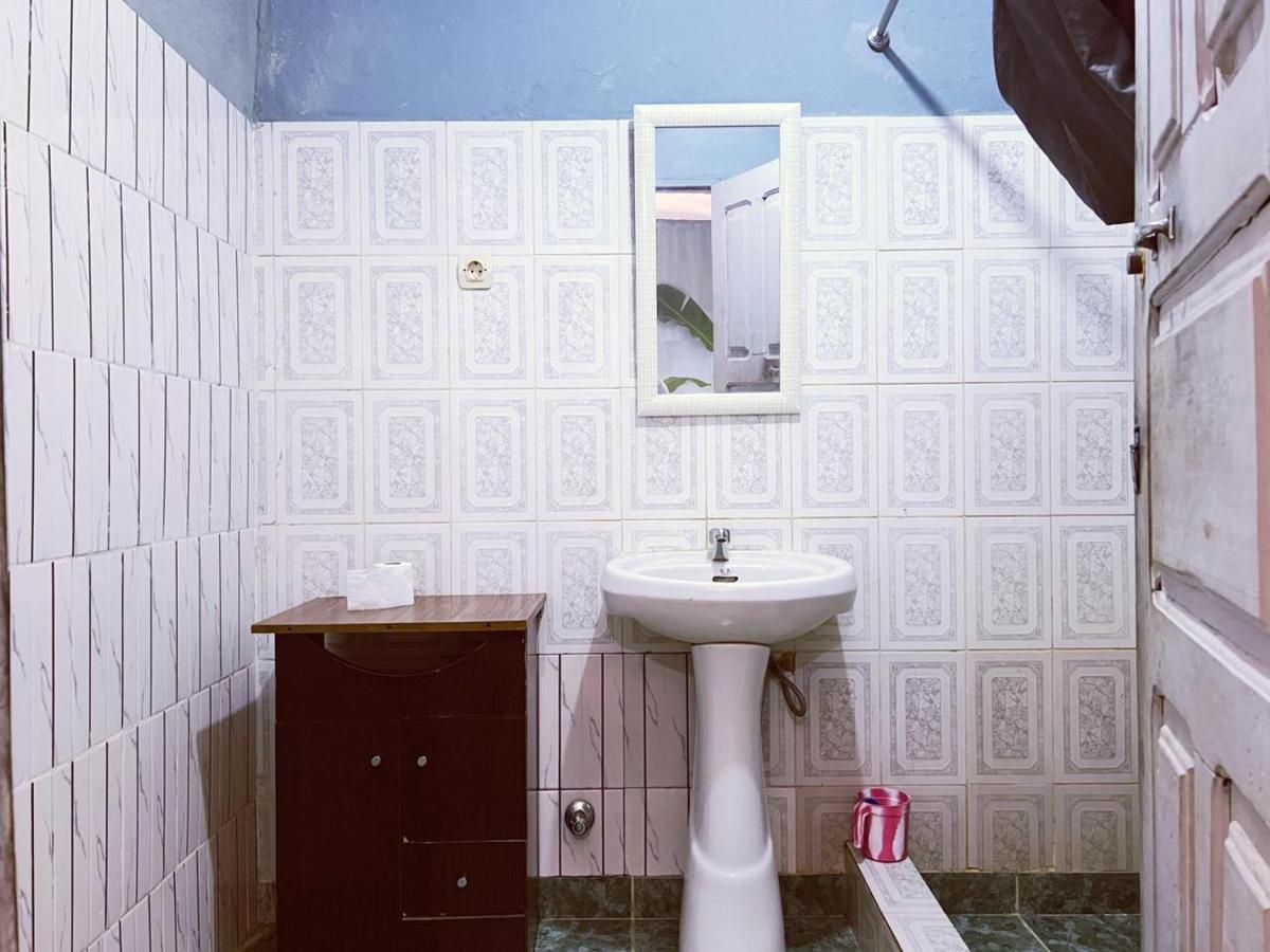 Casa Cacheu Homestay Guest House Bissau Esterno foto