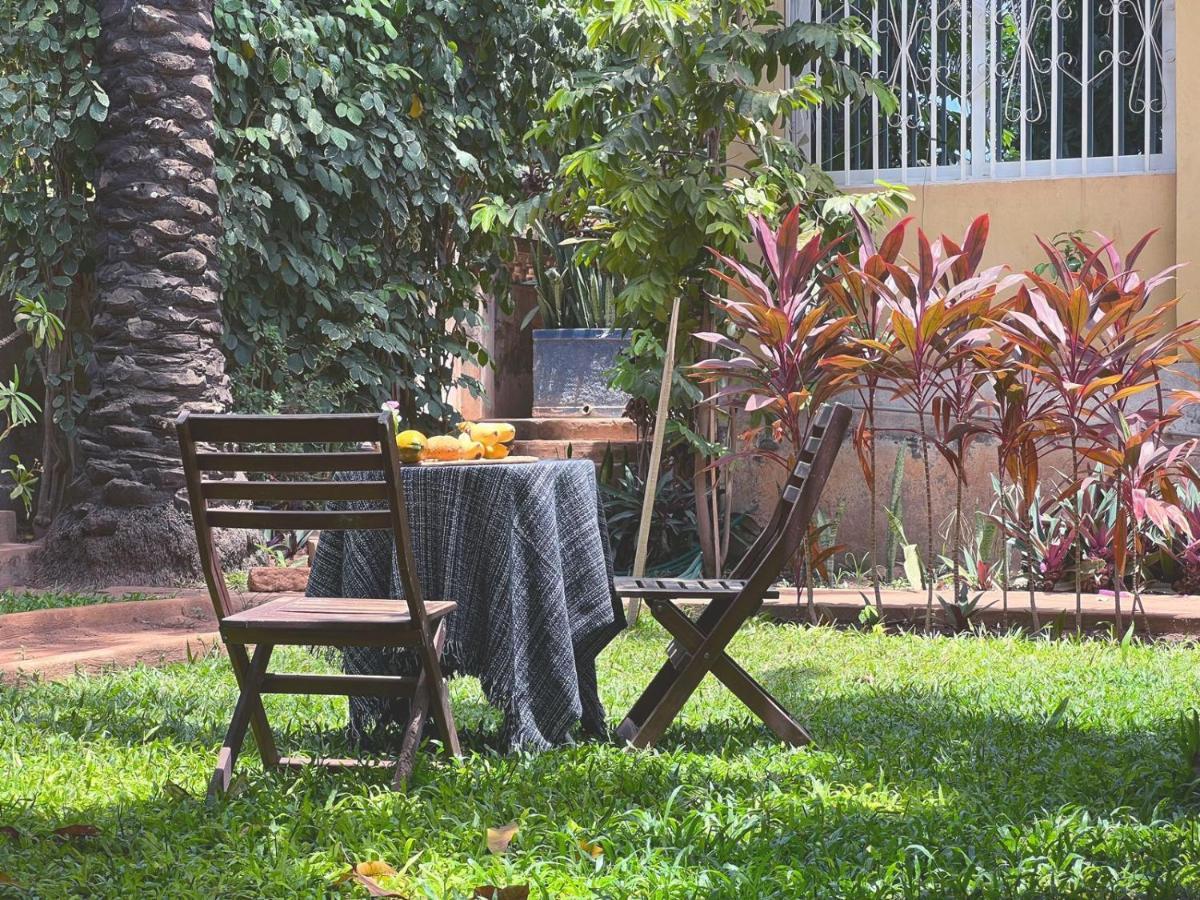 Casa Cacheu Homestay Guest House Bissau Esterno foto