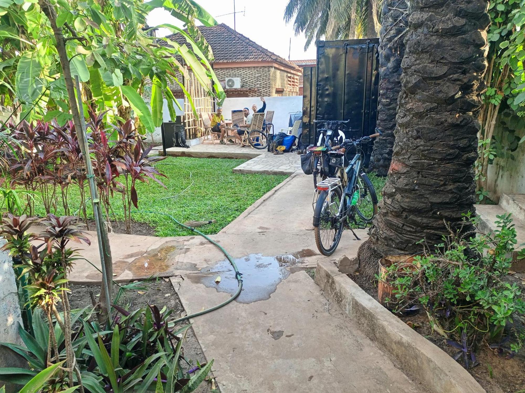 Casa Cacheu Homestay Guest House Bissau Esterno foto